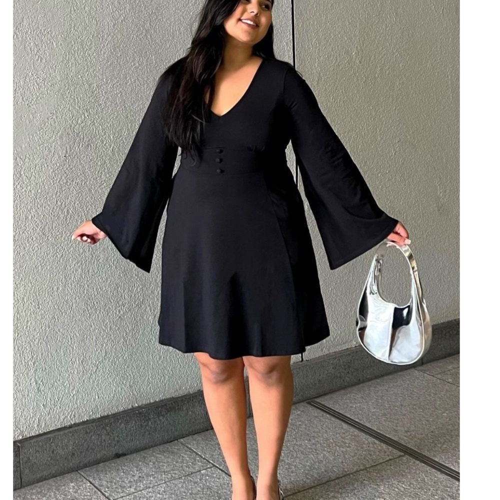 SNAG Bell Sleeved Mini Dress Size F (women’s 16-18)